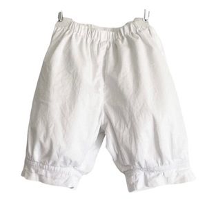 European Cottagecore White textured petal pushers/cropped pants 18 months